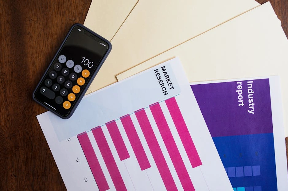 Ukázka dashboardu pro analýzu marketingových dat v tmavém režimu.